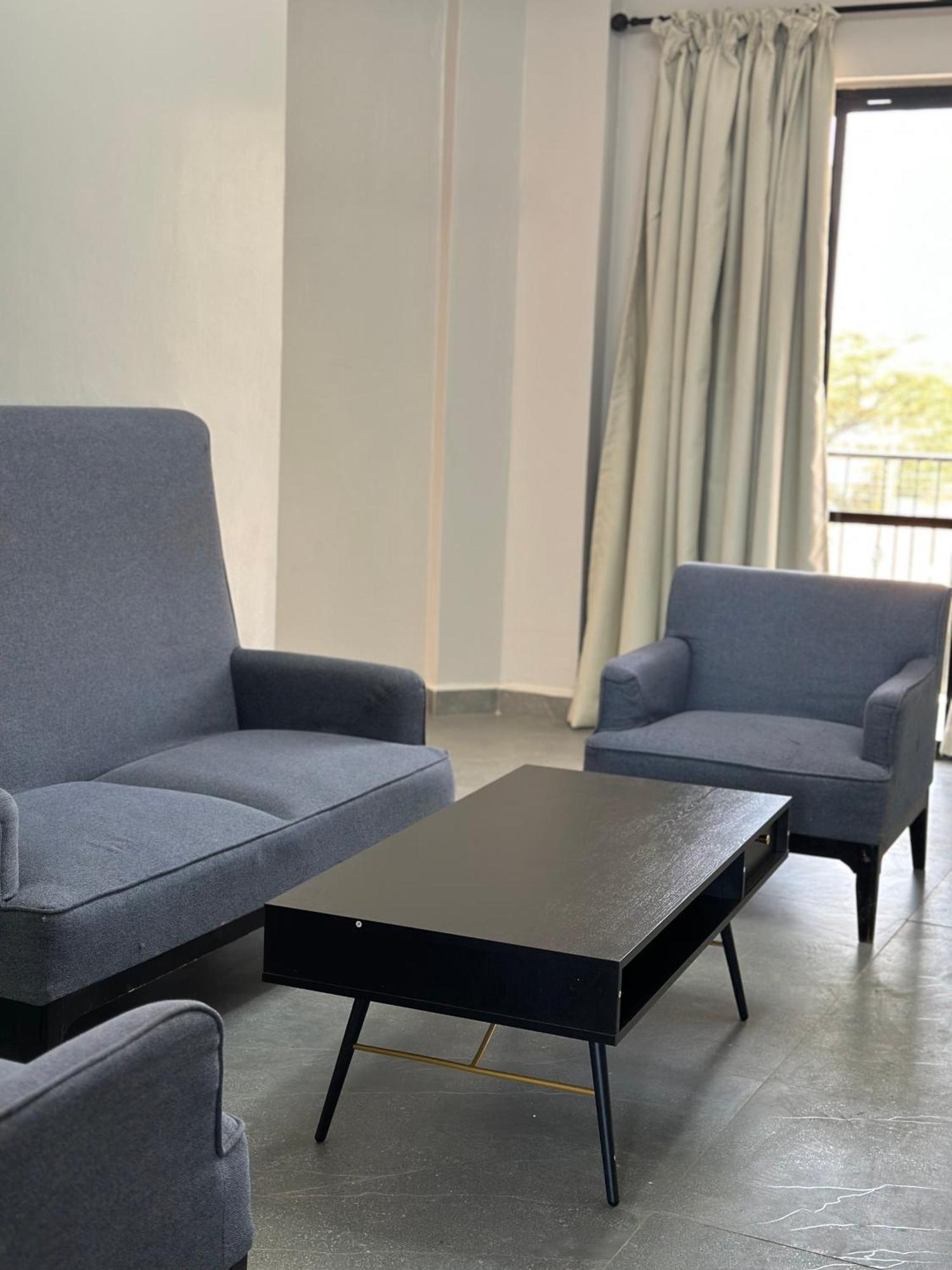 Iman Hotel Isiolo Exteriör bild