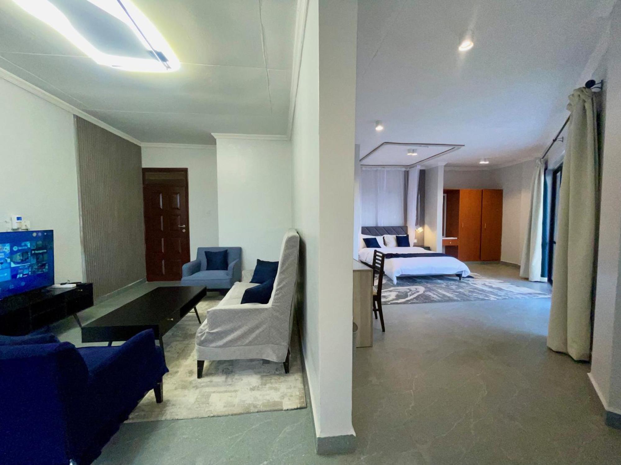 Iman Hotel Isiolo Exteriör bild